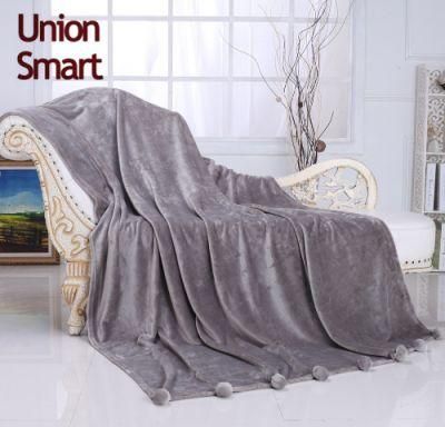 100% Polyester Grey Plush Flannel Fleece Bedding Sofa Blanket with POM POM