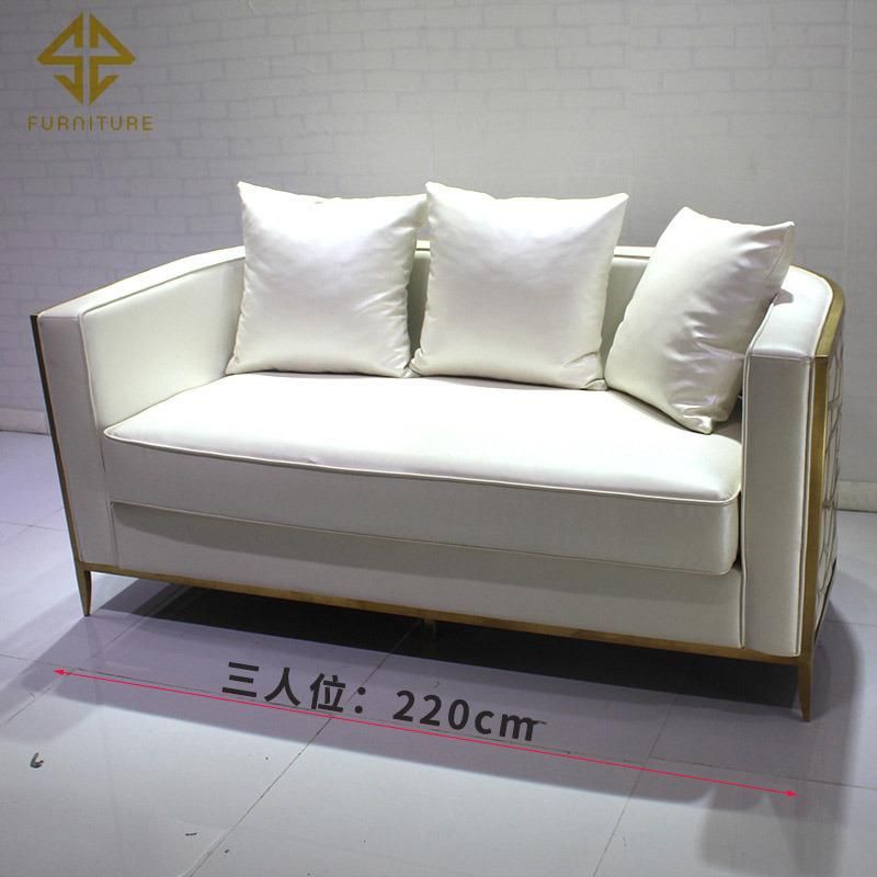 Modern Style Velvet Fabric Wedding Curved Sofa with Brass Feet for Living Room