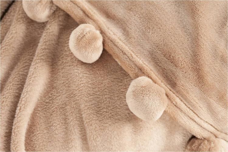 2020 Hot Style Popular Sofa Throws Pompom Flannel Blanket