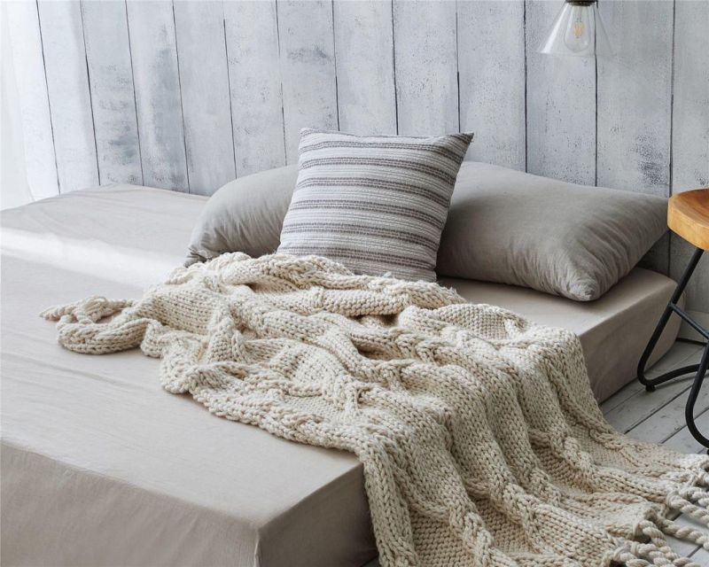 Thick Merino Wool Blanket Chunky Hand-Woven Tassel Knitting Sofa Throw Blanket with POM POM