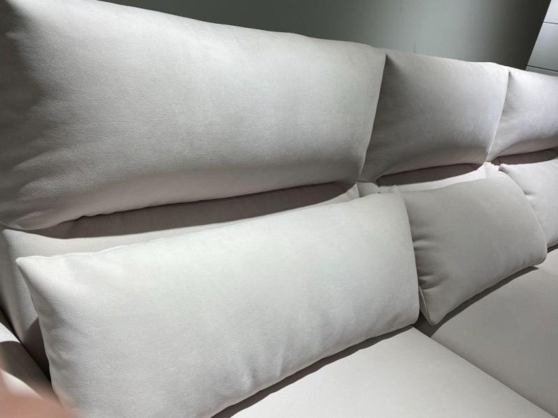 China Manufacturer of Hot Sale Nordic Living Room Luxury Furniture Fabric Sofa