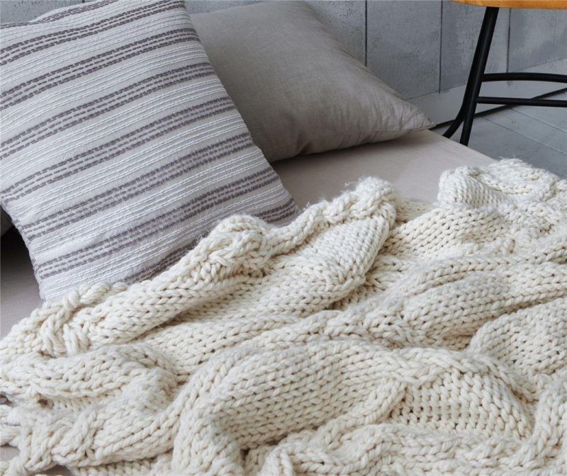 Thick Merino Wool Blanket Chunky Hand-Woven Tassel Knitting Sofa Throw Blanket with POM POM