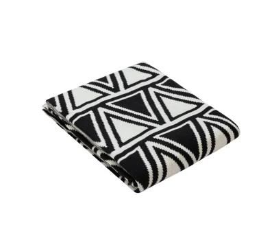 Simple Geometry Black and White Triangle Knitting Blanket Sofa Cover Blanket Soft Wear with Office Shawl Blanket