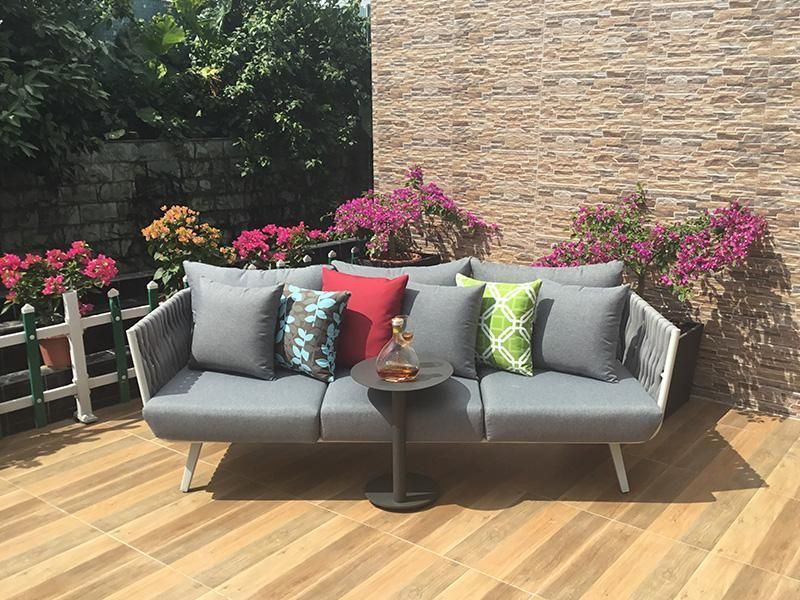 Outdoor Living Modern Aluminum Fabric Sofa Furniture with Pillow