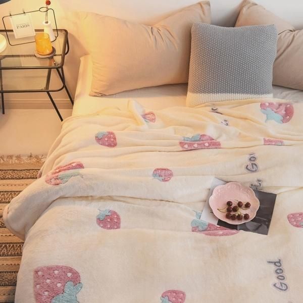 Strawberry Printed Flannel Fleece Blanket for Sofa Couch and Bedding