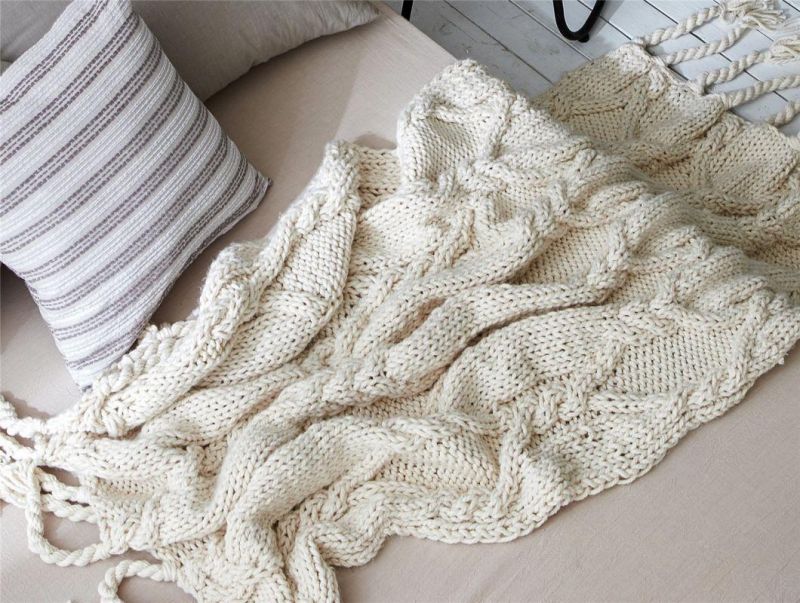 Thick Merino Wool Blanket Chunky Hand-Woven Tassel Knitting Sofa Throw Blanket with POM POM